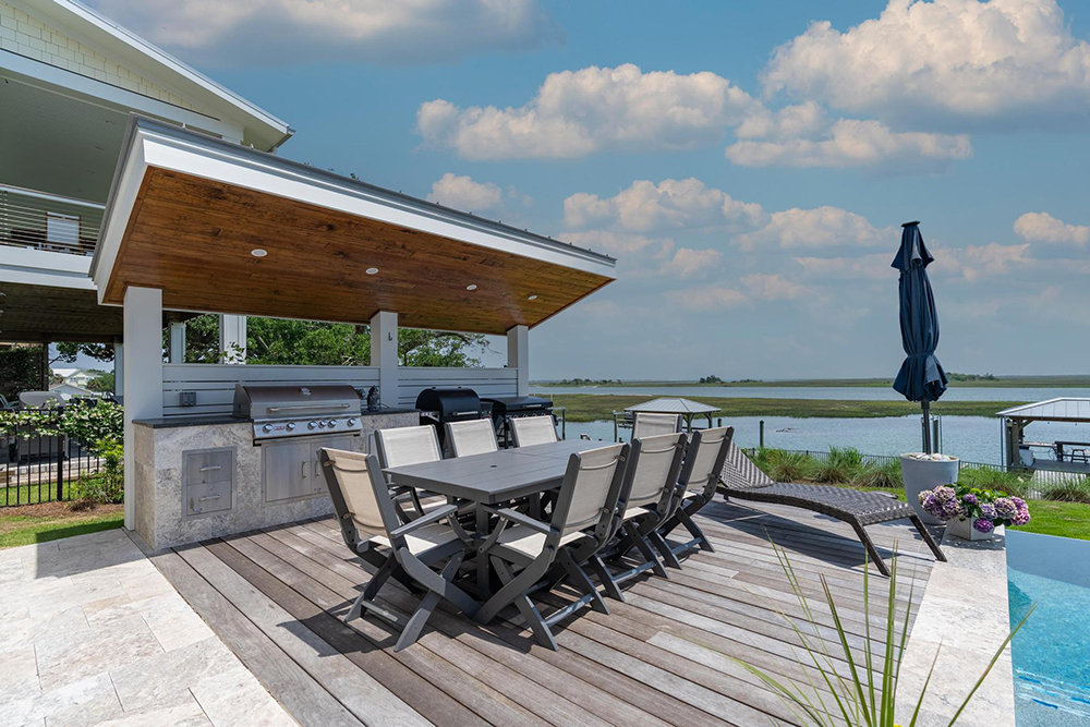 24 Waterfront Outdoor Grill