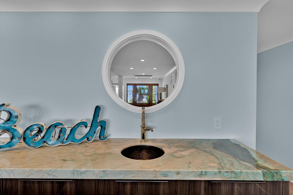 S. Lumina Laundry Room