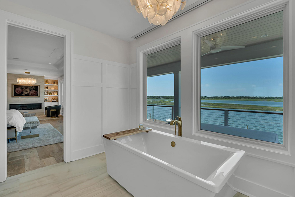 6 Pelican Drive Bathroom