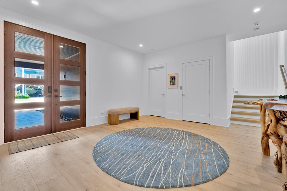 7 Crane Street Entryway
