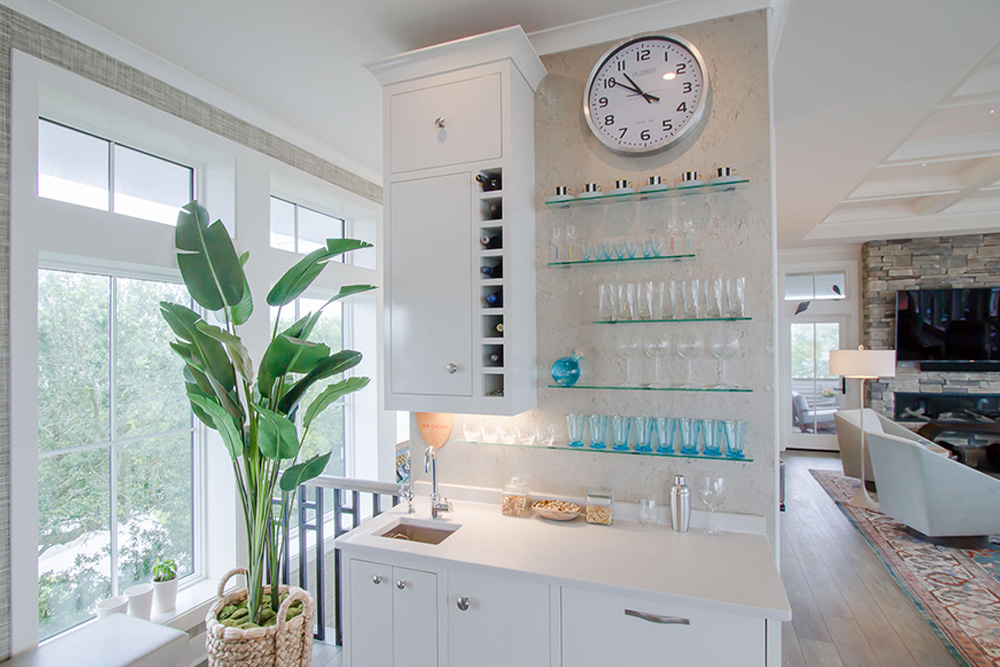 Figure Eight Wet Bar